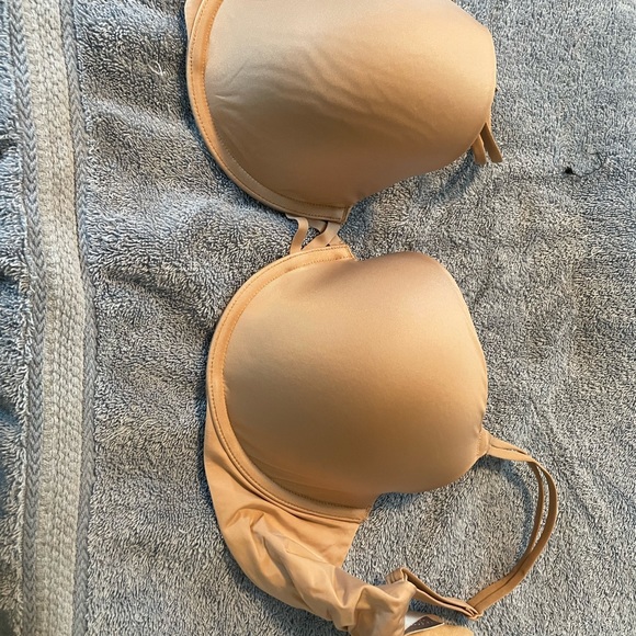 Victoria’s Secret Bra - Picture 3 of 7